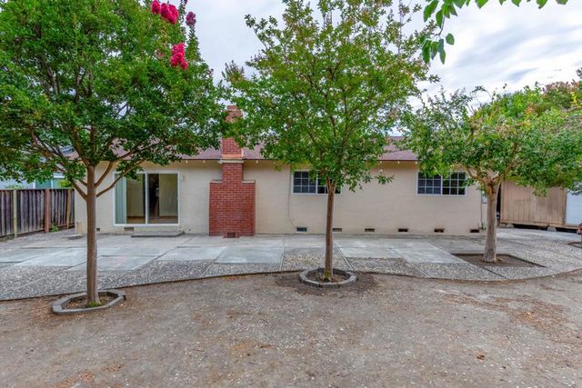 2242 Pyle Court, Santa Clara, CA 95051