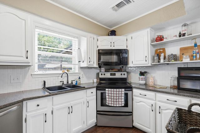 246 Mccarley Place, Mckinney, TX 75071