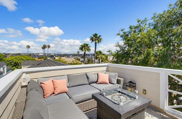 4008 Honeycutt St, San Diego, CA 92109