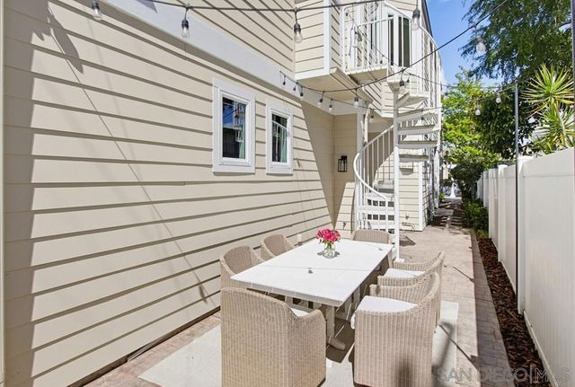 4008 Honeycutt St, San Diego, CA 92109