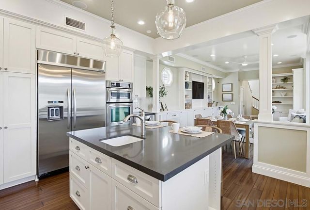 4008 Honeycutt St, San Diego, CA 92109