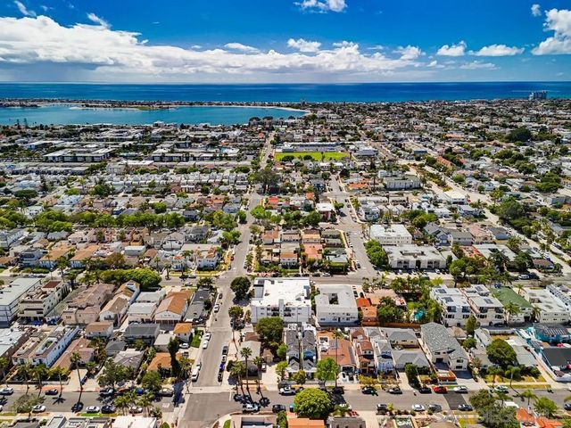 4008 Honeycutt St, San Diego, CA 92109