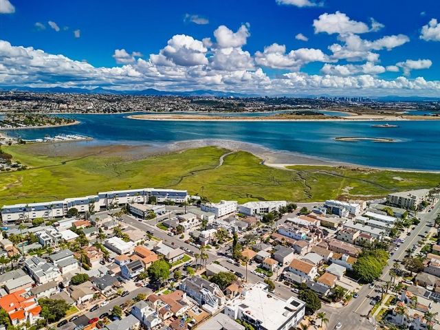 4008 Honeycutt St, San Diego, CA 92109