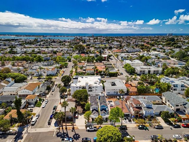 4008 Honeycutt St, San Diego, CA 92109