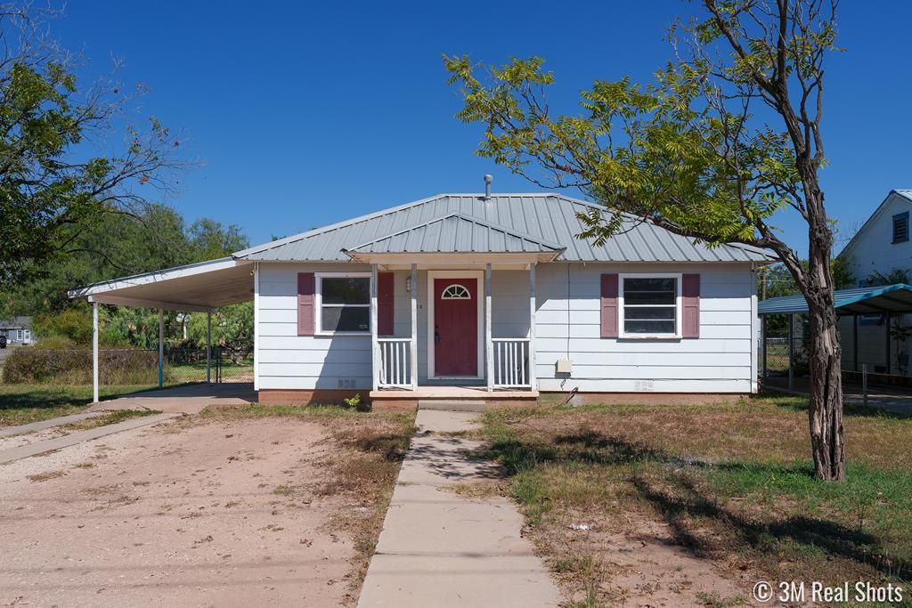 304 Paint Rock Rd, San Angelo, TX 76903