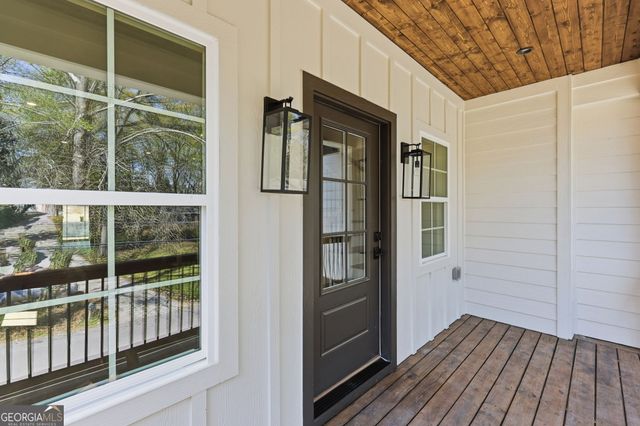 1121 Riverside Terrace, Gainesville, GA 30501