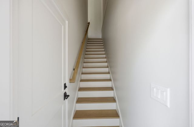 1121 Riverside Terrace, Gainesville, GA 30501