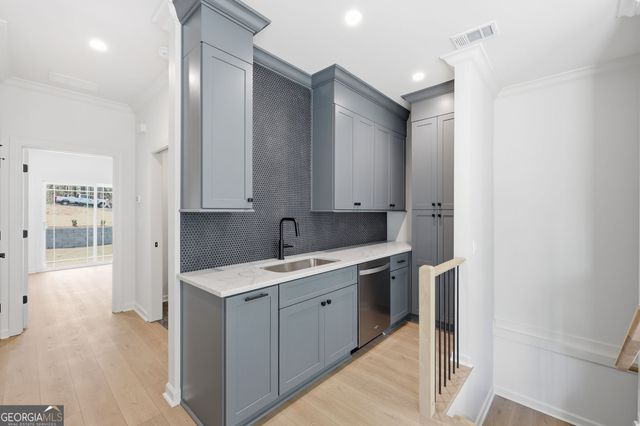 1121 Riverside Terrace, Gainesville, GA 30501