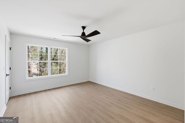 1121 Riverside Terrace, Gainesville, GA 30501