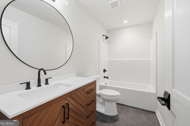 1121 Riverside Terrace, Gainesville, GA 30501