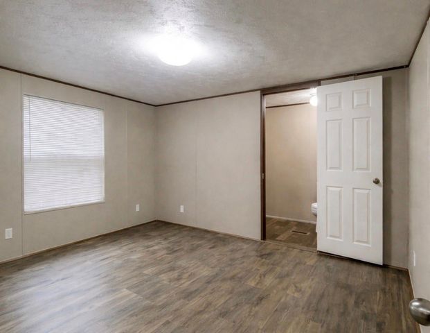 154 Pintail Lane, Trinity, TX 75862