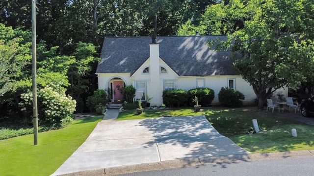 4135 Lake Mist Drive NW, Kennesaw, GA 30144