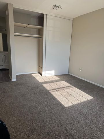 1001 11th Avenue S 5, Hopkins, MN 55343
