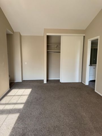 1001 11th Avenue S 5, Hopkins, MN 55343