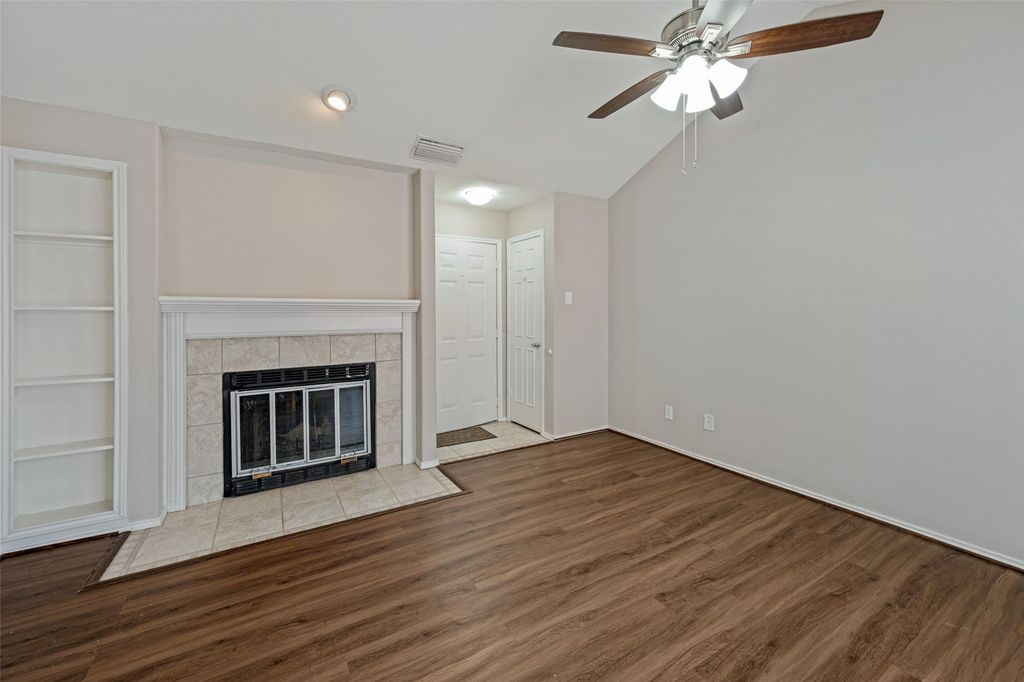 256 Jefferson Parkway, Fort Worth, TX 76107 — photo 2