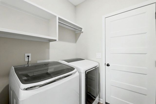 581 S Cattail St, Haysville, KS 67060