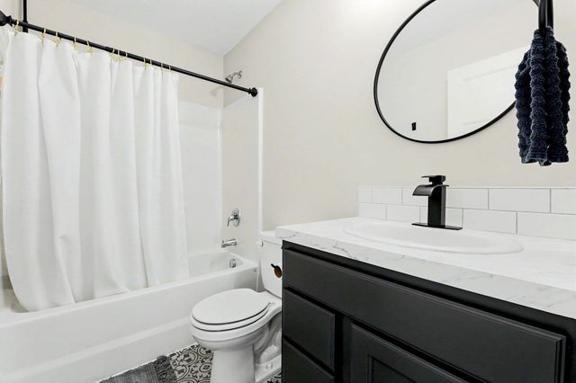 581 S Cattail St, Haysville, KS 67060