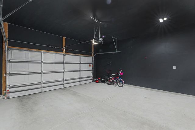 581 S Cattail St, Haysville, KS 67060