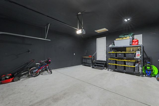 581 S Cattail St, Haysville, KS 67060