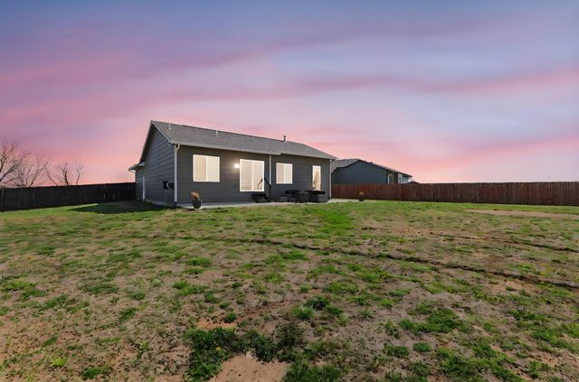 581 S Cattail St, Haysville, KS 67060