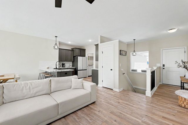 581 S Cattail St, Haysville, KS 67060