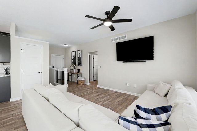 581 S Cattail St, Haysville, KS 67060