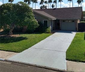 912 Palm Drive, Alamo, TX 78516