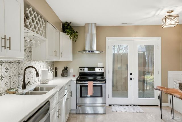 4822 Huron Dr, Pensacola, FL 32507