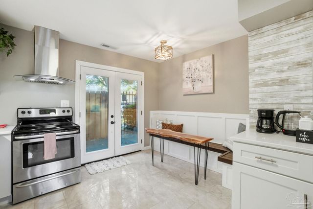 4822 Huron Dr, Pensacola, FL 32507