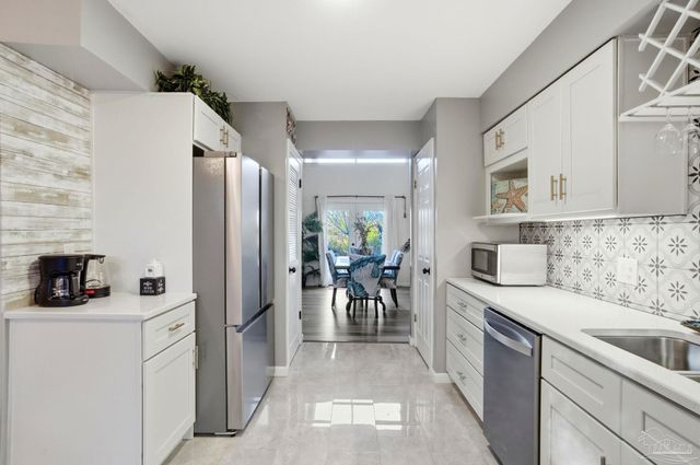 4822 Huron Dr, Pensacola, FL 32507