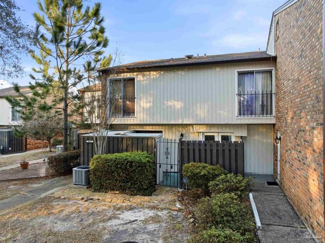 4822 Huron Dr, Pensacola, FL 32507