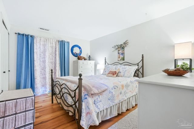 4822 Huron Dr, Pensacola, FL 32507