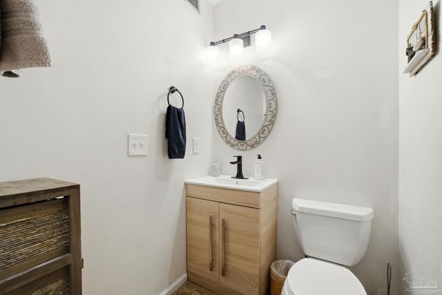 4822 Huron Dr, Pensacola, FL 32507