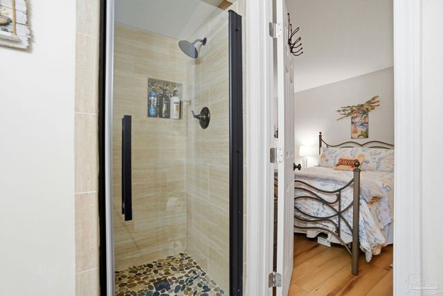 4822 Huron Dr, Pensacola, FL 32507