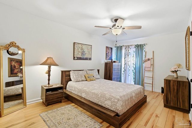 4822 Huron Dr, Pensacola, FL 32507