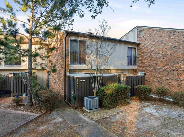 4822 Huron Dr, Pensacola, FL 32507