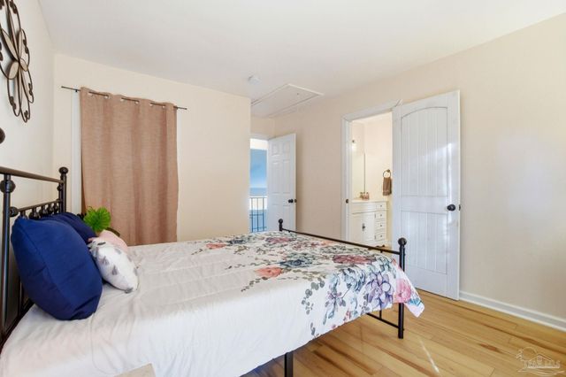 4822 Huron Dr, Pensacola, FL 32507