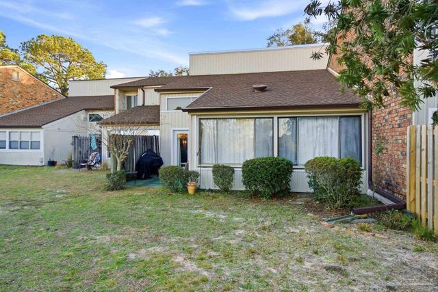 4822 Huron Dr, Pensacola, FL 32507