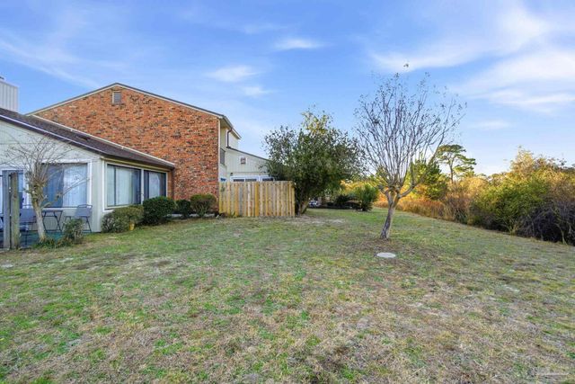 4822 Huron Dr, Pensacola, FL 32507