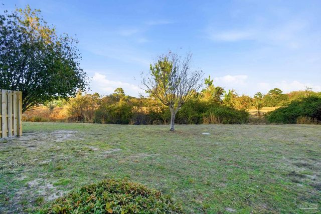 4822 Huron Dr, Pensacola, FL 32507