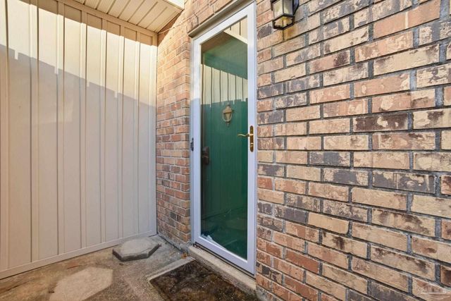 4822 Huron Dr, Pensacola, FL 32507