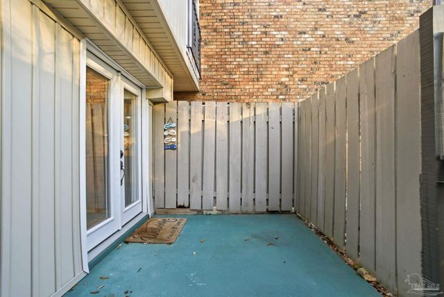 4822 Huron Dr, Pensacola, FL 32507