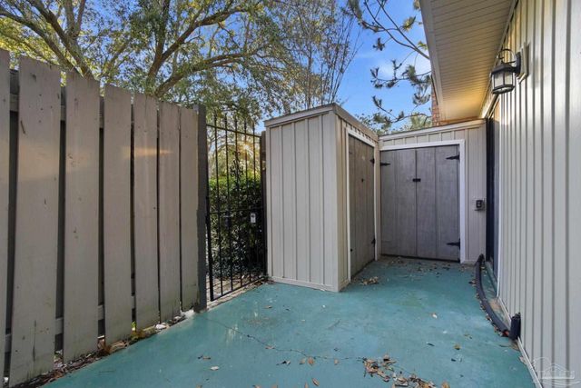 4822 Huron Dr, Pensacola, FL 32507