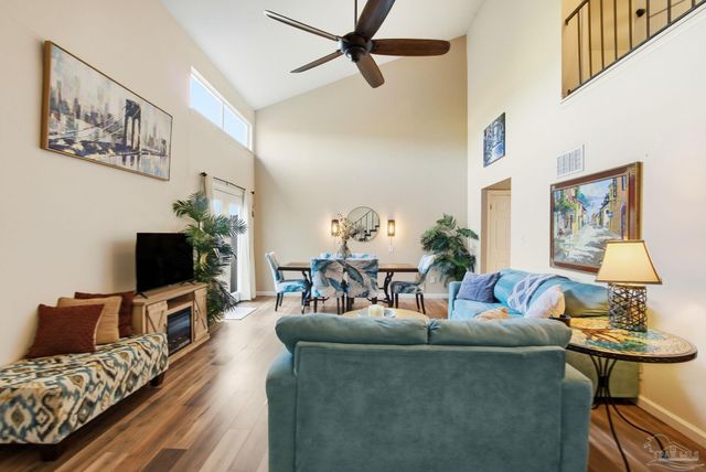 4822 Huron Dr, Pensacola, FL 32507