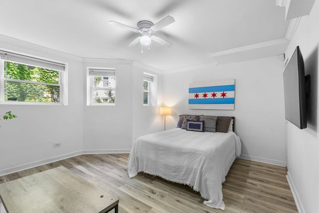 867 W Cornelia Avenue 1, Chicago, IL 60657