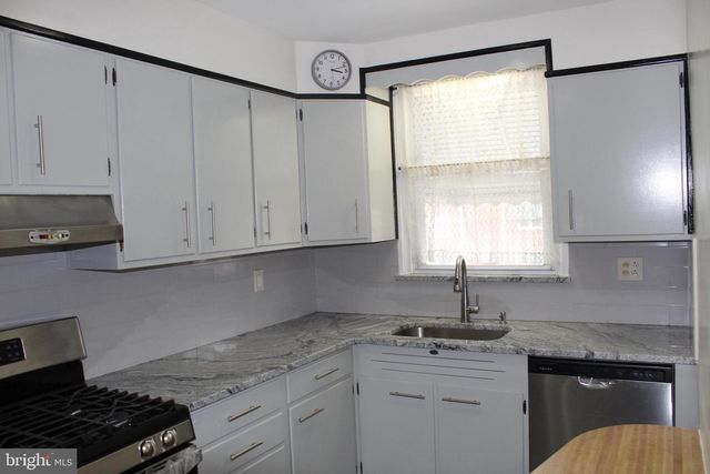 5625 ARBOR ST, Philadelphia, PA 19120