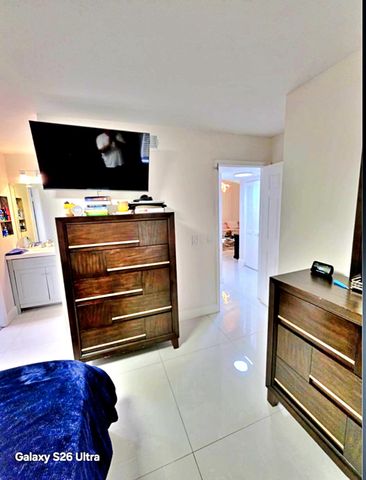 5894 Longbow Lane Apt 10, West Palm Beach, FL 33415