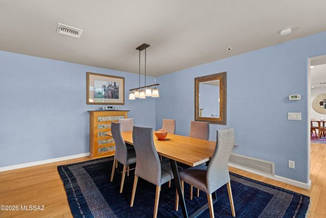 2301 E Greenlee Road, Tucson, AZ 85719