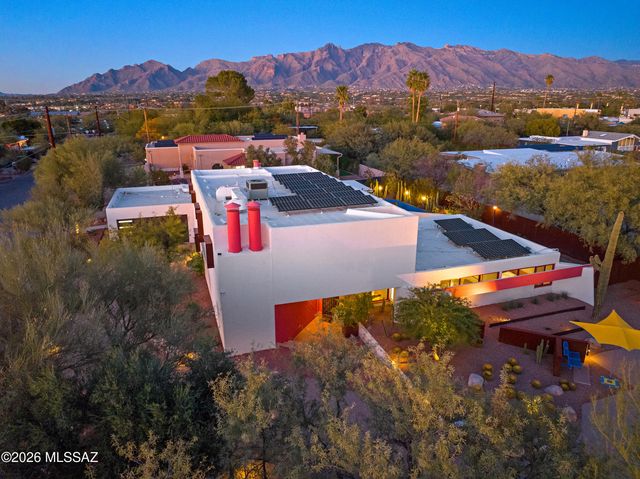 2301 E Greenlee Road, Tucson, AZ 85719