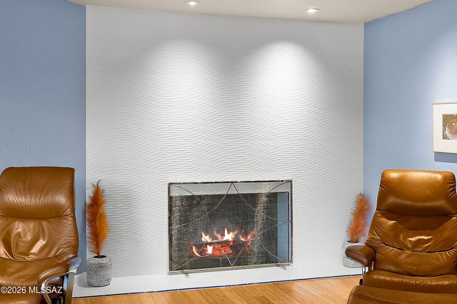 2301 E Greenlee Road, Tucson, AZ 85719